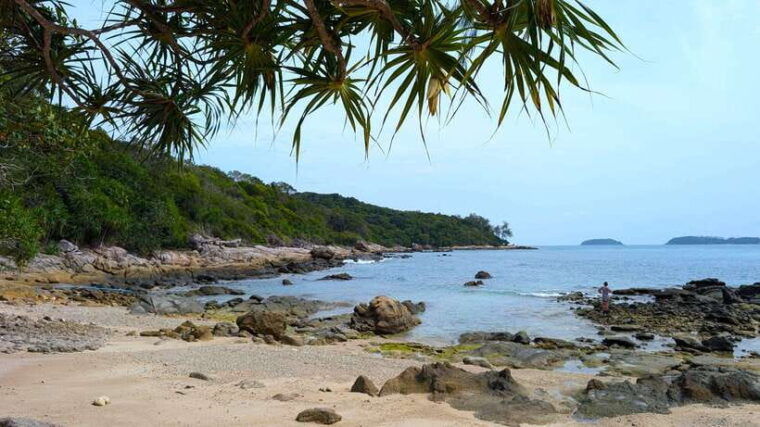 phuket-private-longtail-boat-to-koh-hey-coral-island