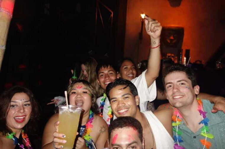 playa-del-carmen-social-pubcrawl-meet-fellow-travelers
