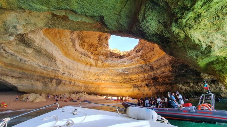 portugal-2-hour-boat-tour-to-the-benagil-cave