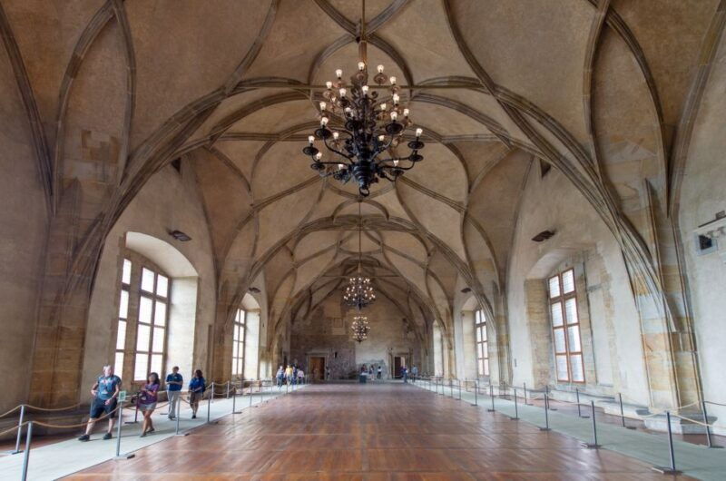 prague-castle-and-st-vitus-cathedral-private-walking-tour-2