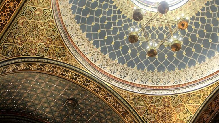 prague-guided-tour-inside-the-jewish-cemetery-synagogues