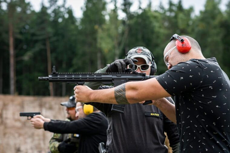 prague-outdoor-shooting-experience-with-up-to-10-guns