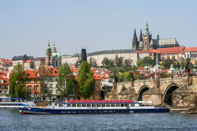 prague-panoramic-vltava-river-cruise