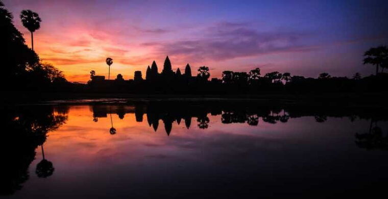 private-angkor-sunrise-guide-breakfast-and-tuktuk-included