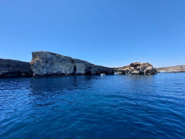 private-boat-charter-comino-parts-of-gozo