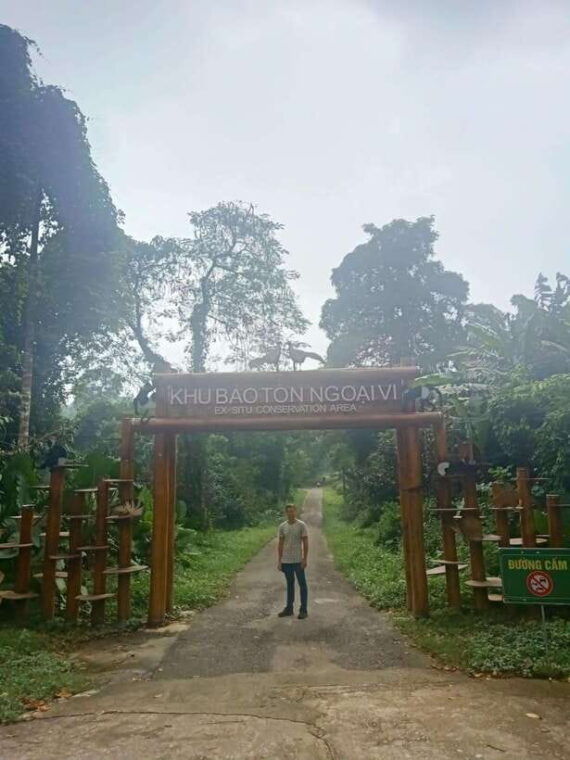 private-day-trip-to-cuc-phuong-van-long-guide-lunch-car-meal
