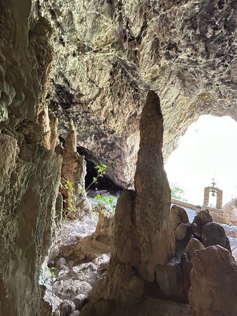 private-elafonisi-agia-sofia-cave-elos-excursion