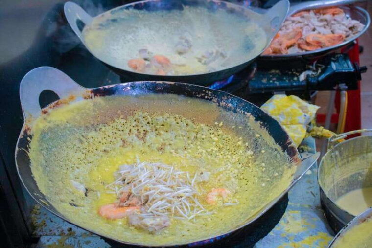 private-saigon-foodie-walk_eleven-street-tastings-cant-miss