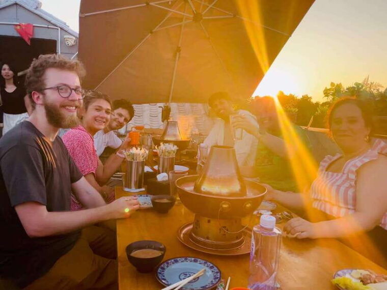 private-shichahai-hutong-dinner-and-beer-walking-tour