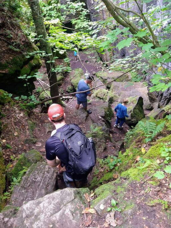 private-singhampton-caves-hike-collingwood-blue-mountain
