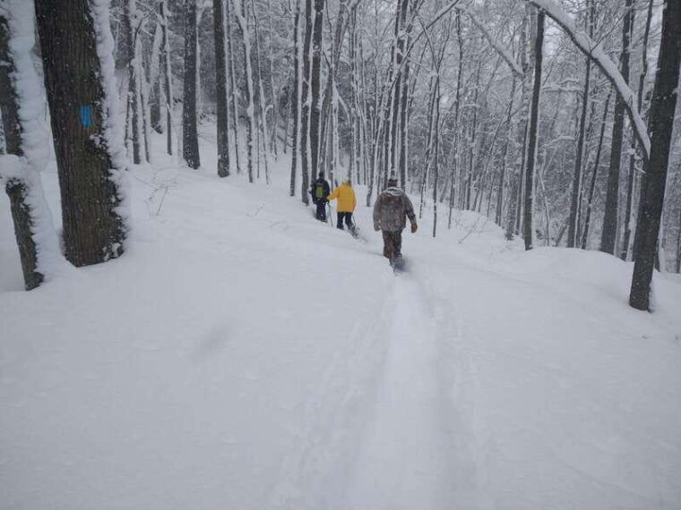 private-singhampton-caves-snowshoe-collingwood-blue-mountain