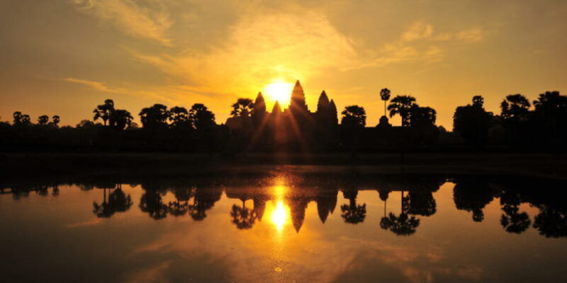 private-sunrise-angkor-wat-tour