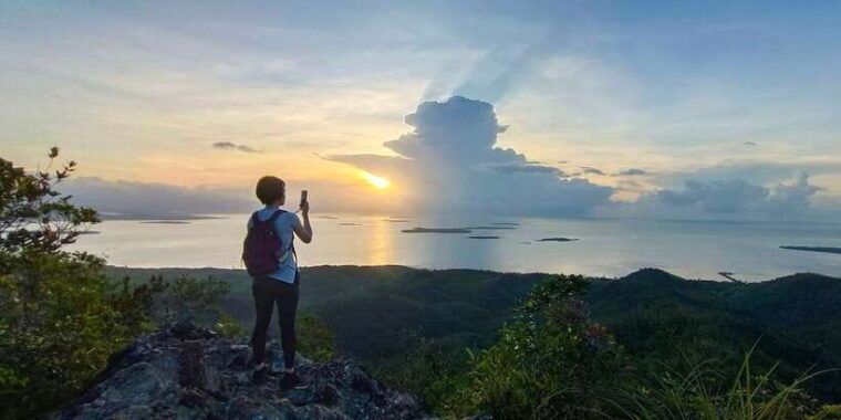 puerto-princesa-private-sunrise-trek-at-mt-magarwak
