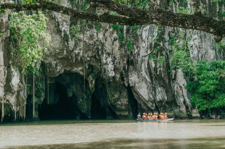 puerto-princesa-underground-river-zipline-paddleboat-tour