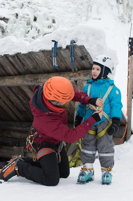 pyhatunturi-kids-ice-climbing-adventure-in-finnish-lapland