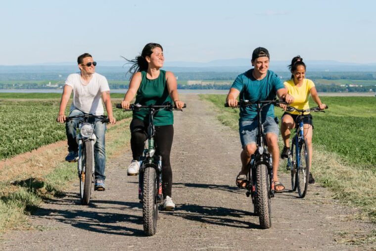 quebec-city-regular-bike-rental-on-ile-dorleans