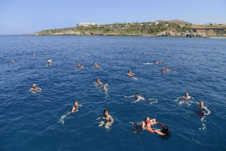 rethymno-mini-pirate-boat-cruise-with-swimming-stop
