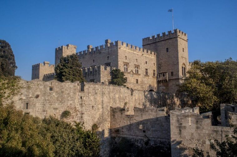 rhodes-old-town-walking-tour-with-guide