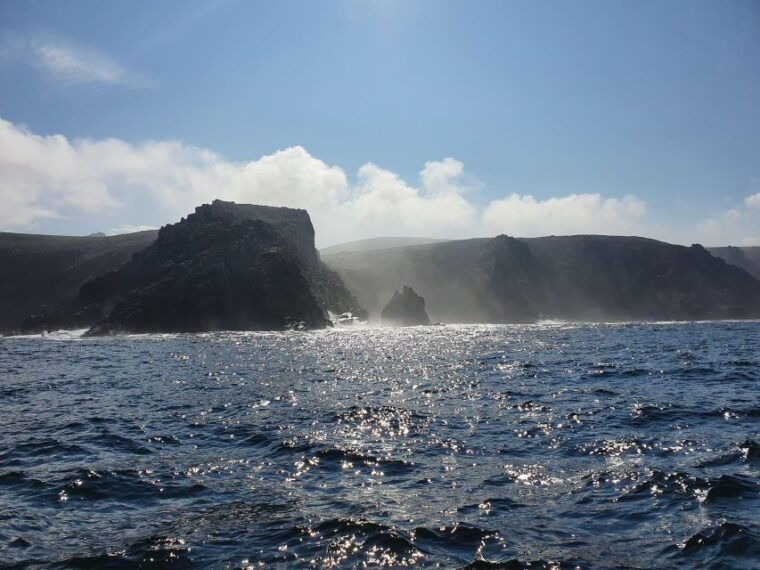 rounding-cornwall-boat-trip-experience-departing-hayle