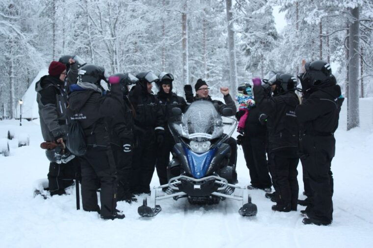 rovaniemi-husky-reindeer-farm-visit-with-snowmobile-ride