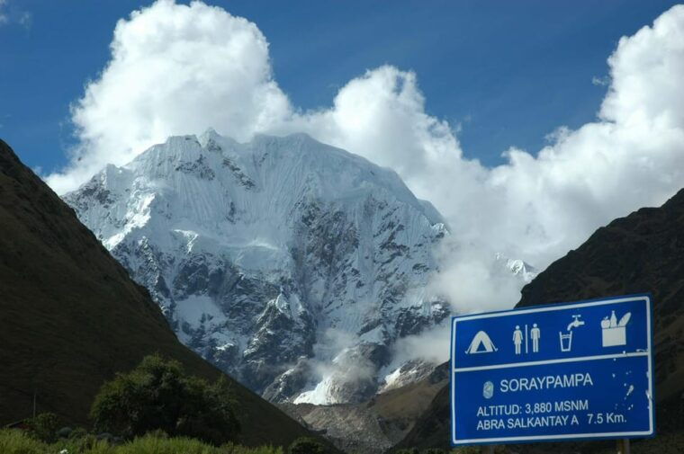 salkantay-trek-4days-3nights-domes