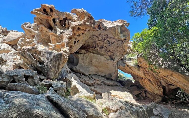 san-teodoro-rio-pitrisconi-jeep-and-hiking-tour