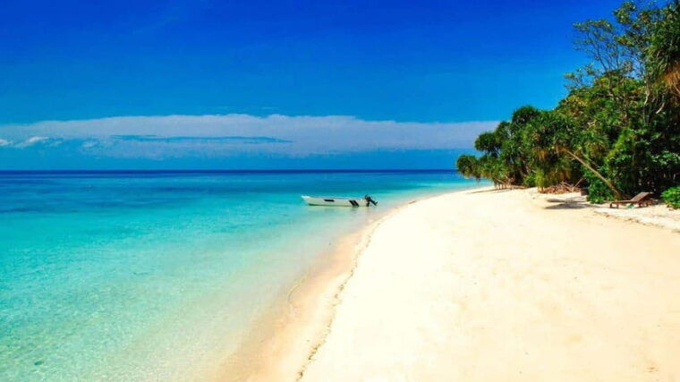 sandakan-2-days-1-night-at-turtle-island
