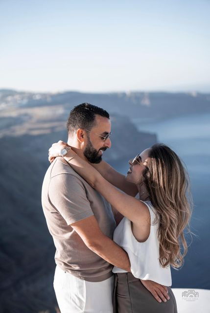 santorini-private-couple-photoshoot-with-35-edited-photos