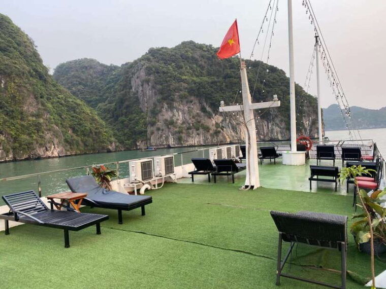 sapa-2d1n-lan-ha-bay-ha-long-bay-dau-be-island