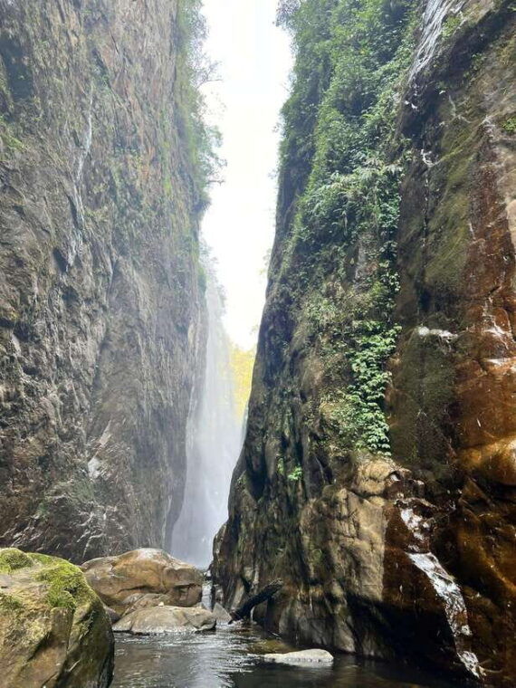 sapa-motorbike-tour-to-drgon-waterfall