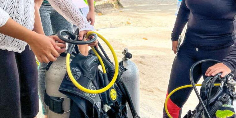 scuba-diving-in-boracay-ssi-basic-diver-for-beginners