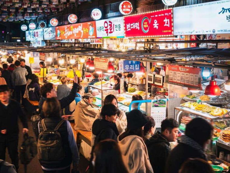 seoul-fearless-foodie-gwangjang-market-food-adventure