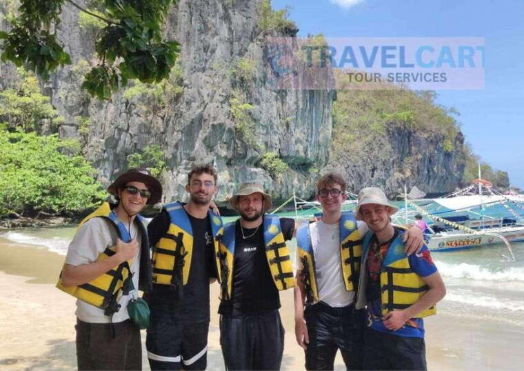 shared-underground-river-with-mangrove-paddle-boat-lunch