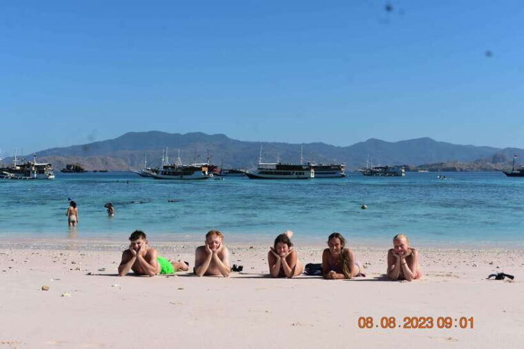 sharing-trip-komodo-3-days-2-nights