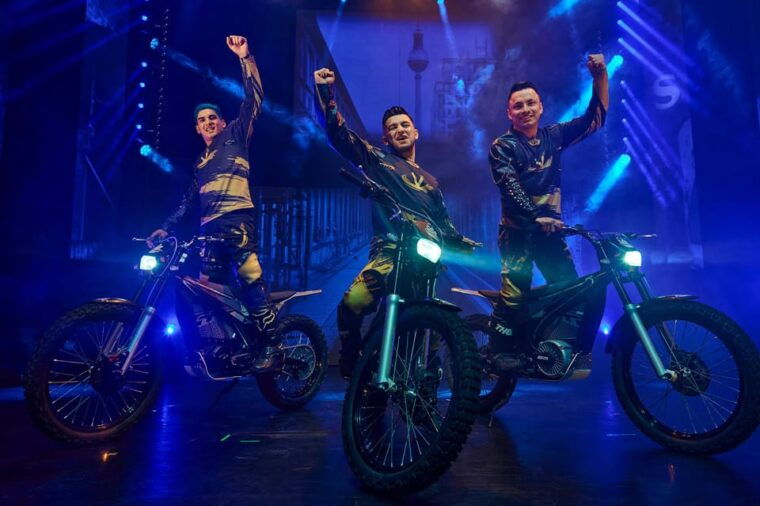 showcafe-wintergarten-variete-variete-gaga-the-crazy-berlin-show