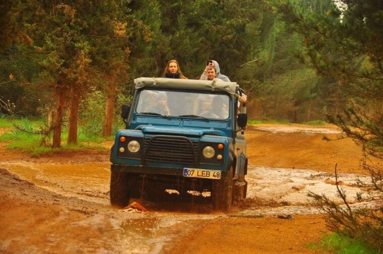 side-jeep-safari-tour-with-lunch-and-green-canyon-see