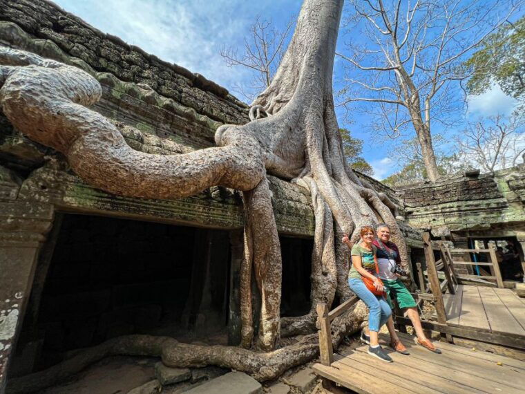 siem-reap-angkor-wat-sunrise-and-market-tour-by-jeep