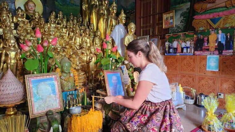 siem-reap-cambodian-buddhist-water-blessing-and-local-market-4