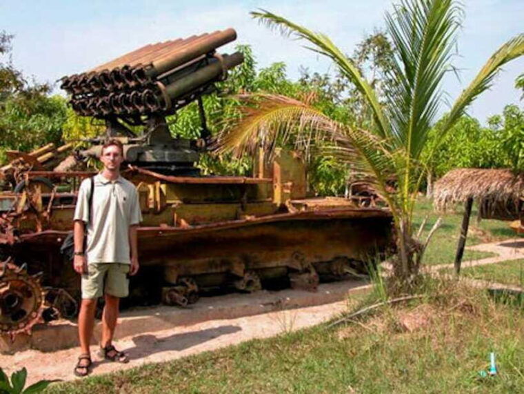 siem-reap-khmer-rogue-war-museum-landmine-museum-day-tour