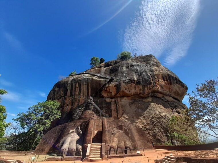 sigiriya-day-tour-with-jeep-safari-from-trincomalee