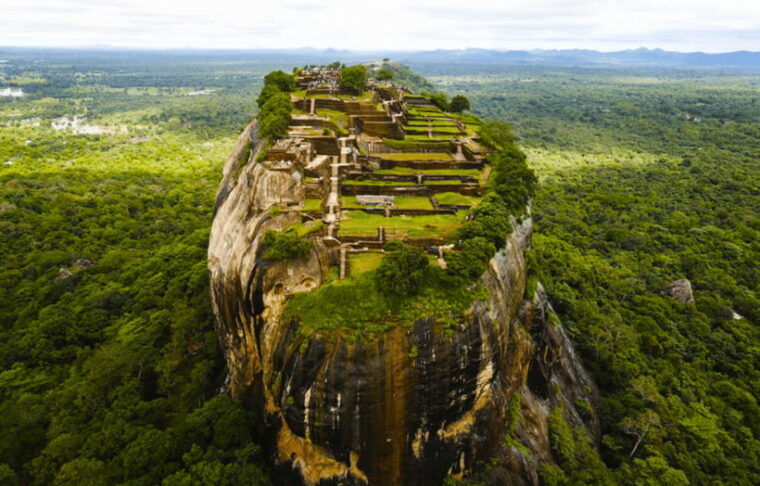 sigiriya-fortress-and-wildlife-safari-from-kandy