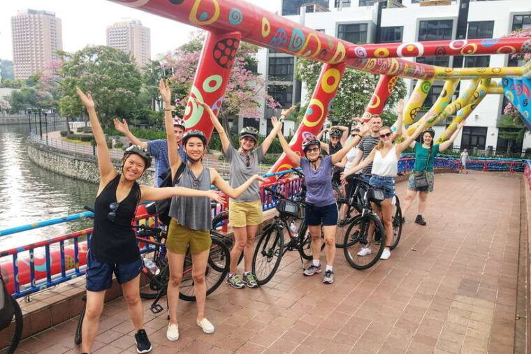 singapore-historical-half-day-bike-tour