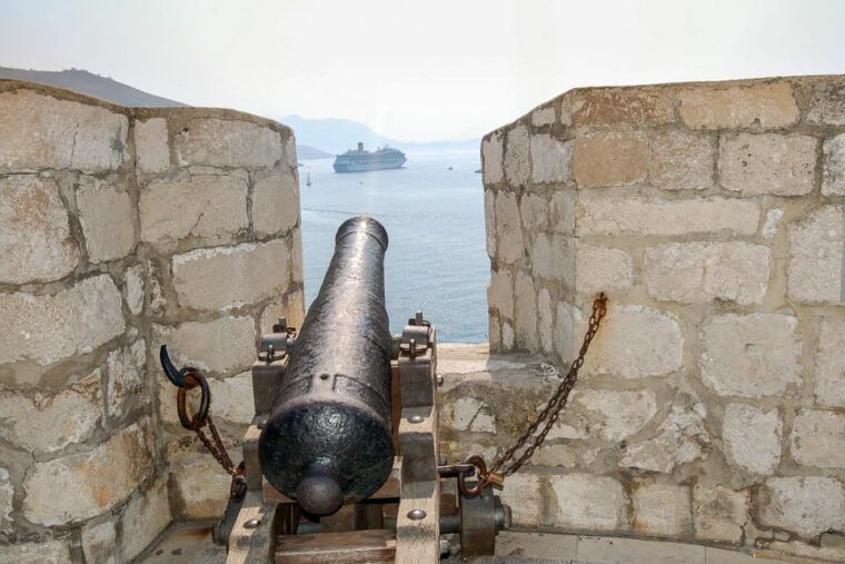 skip-the-line-walls-of-dubrovnik-lovrijenac-fortress-tour