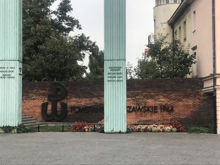 skip-the-line-warsaw-royal-castle-private-guided-tour-2