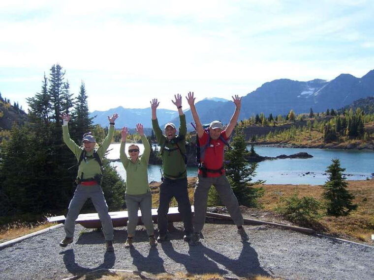 skoki-lake-louise-daily-guided-hike-in-the-canadian-rockies