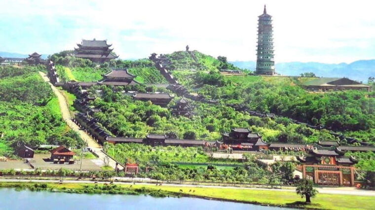 small-group-tour-2d1n-from-hanoi-to-ninh-binh-trang-an