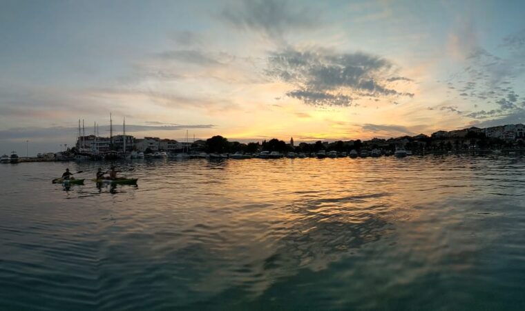 split-sunset-guided-kayaking-tour