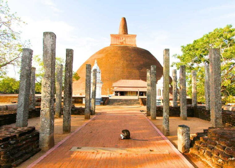 sri-lanka-history-wildlife-beaches-7-days-private-tour