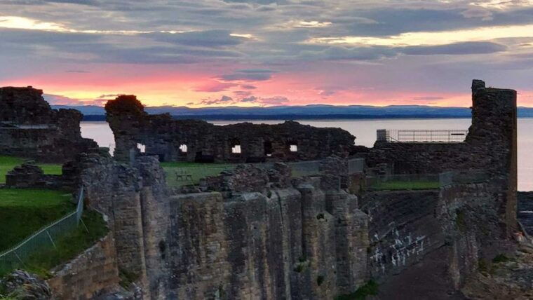 st-andrews-guided-walking-tour-12pm-2pm-daily