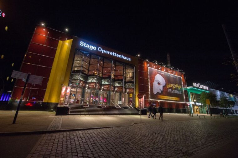st-pauli-nightlife-tour-with-drag-queen-in-german